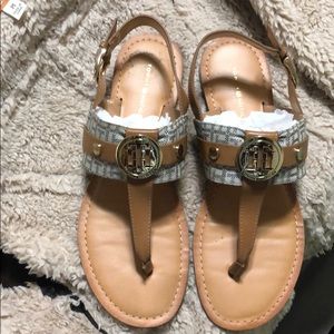 ✨💥Tommy Hilfilger Thong Sandals✨💥